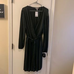 NWT H&M dark green pleated dress
